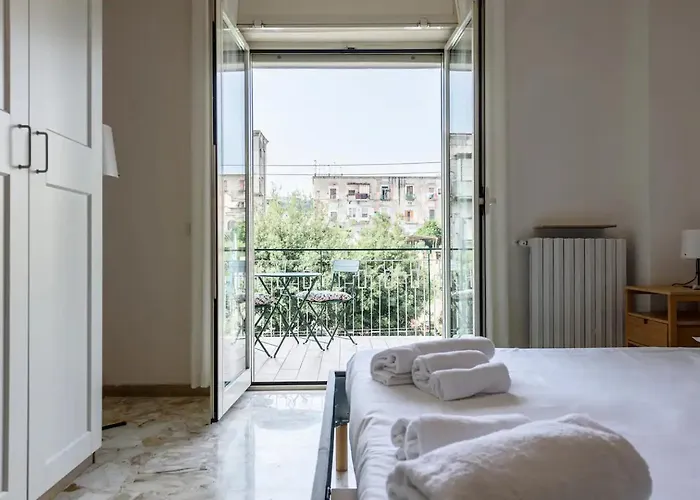 Appartamento 2BR per 5 con Patio Privato - Vicino Centro